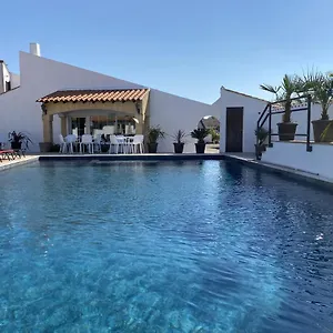 https://hotellerie-du-pont-blanc.fr-provencehotel.com