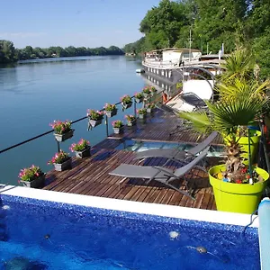 https://peniche-le-hasard.fr-provencehotel.com